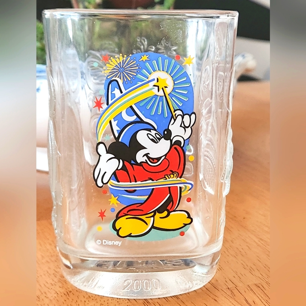 Vintage Y2K WDW Epcot McDonald's Collectible Glass